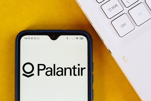 Palantir_en_avant