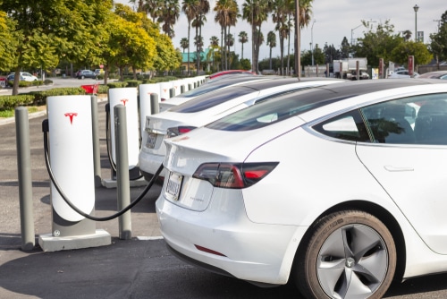 Tesla_prix_en_avant
