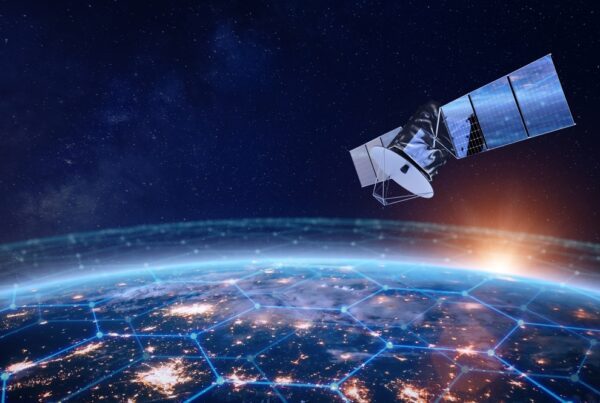 Internet_par_satellite_en_avant