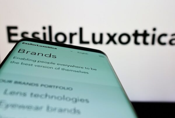 EssilorLuxottica_en_avant